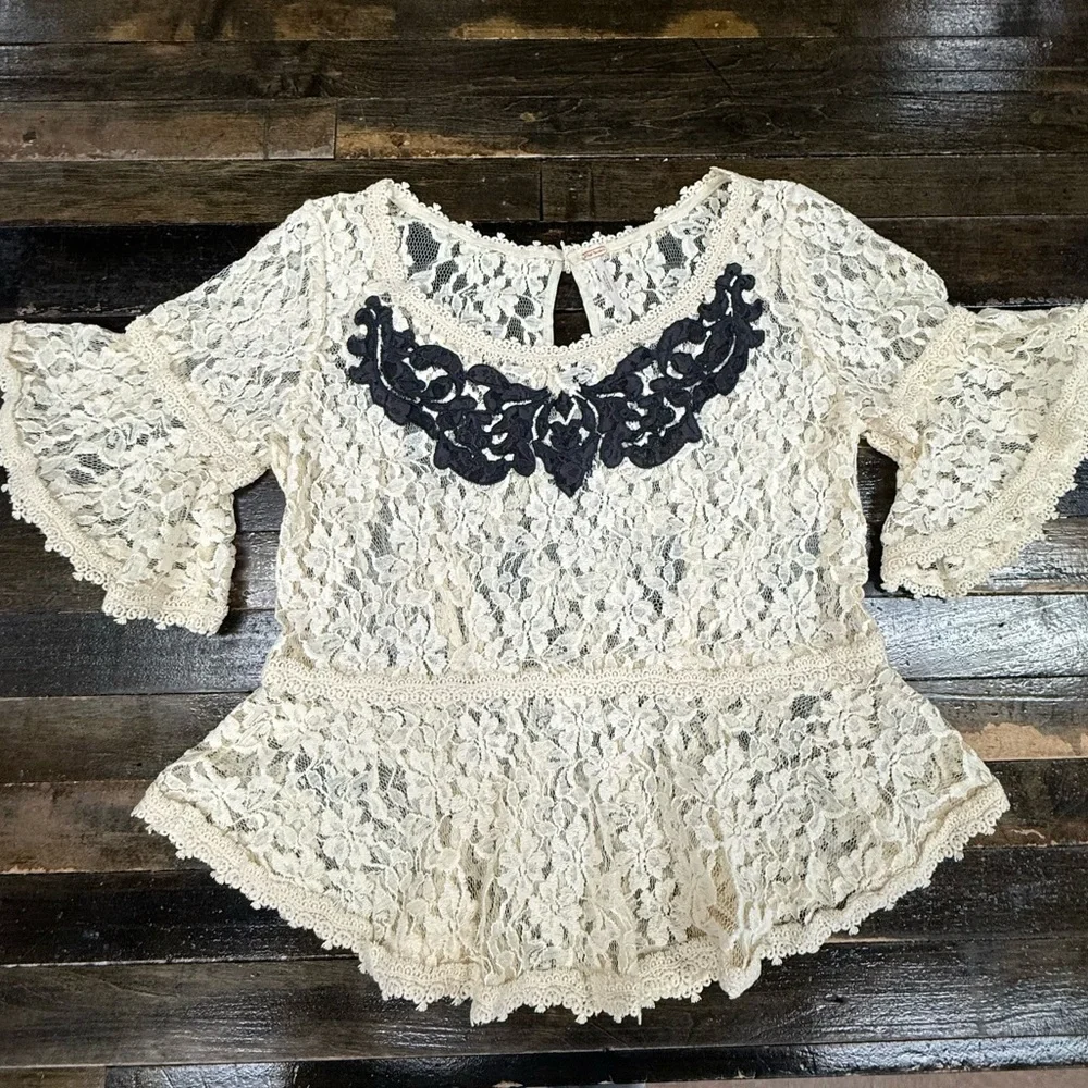 Free People Ivory Lace Peplum Top with Black Appliqué – Boho Festival Style XS